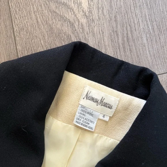 Vintage Neiman Marcus Cream & Black Wool Classic Elegance Blazer Jacket